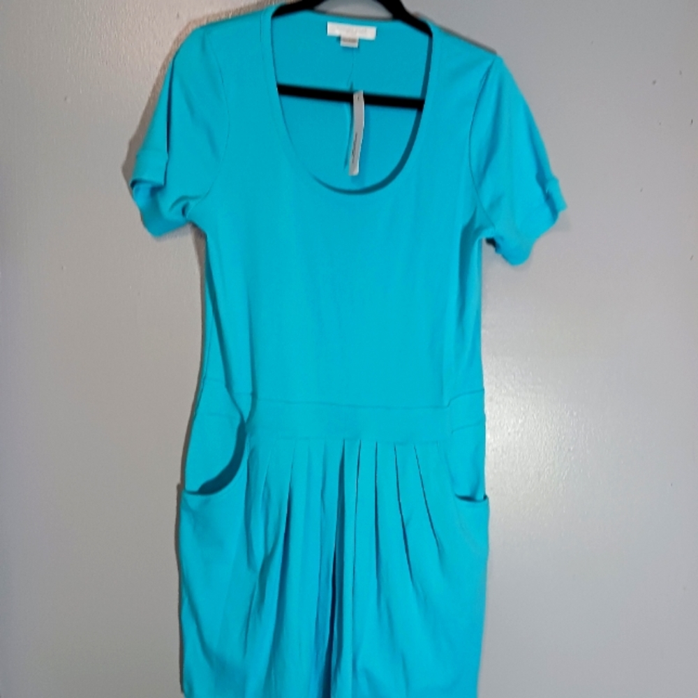 August Silk Dress large with pockets NWT Blue Long, short sleeve. Pleated front